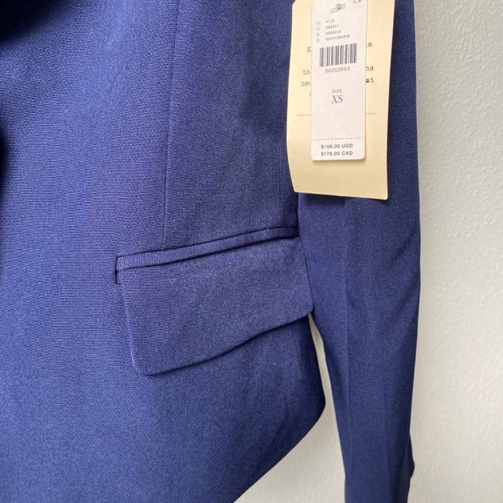 Blazer - Picture 3 of 6